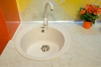 Кухонная мойка GranFest Rondo GF-R520 Песочная искусственный камень (литьевой мрамор) встраиваемый