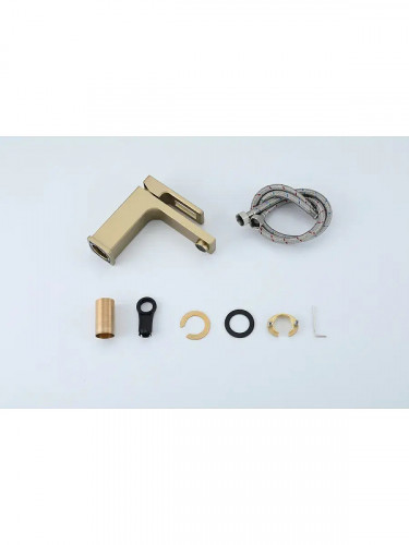 Смеситель для раковины Gappo G17-3 G1017-3 цвет Золотой сатин