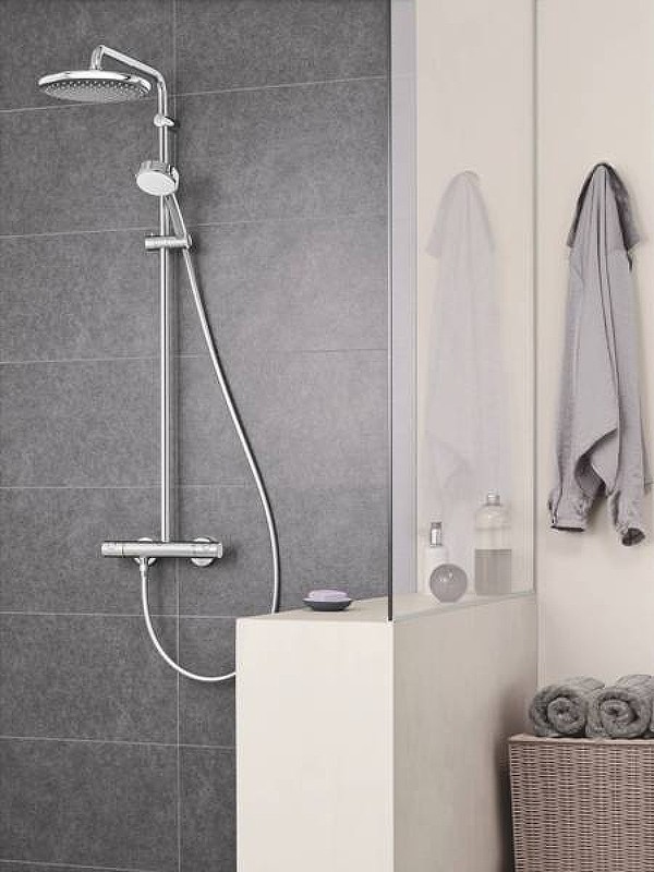Душевая система Grohe Tempesta Cosmopolitan 26670000 с термостатом Хром пластик, латунь на стену