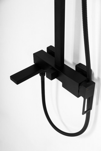 Душевая система BelBagno Luce LUC-VSCM-NERO Черная матовая латунь на стену