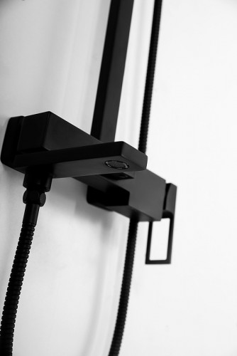 Душевая система BelBagno Luce LUC-VSCM-NERO Черная матовая латунь на стену