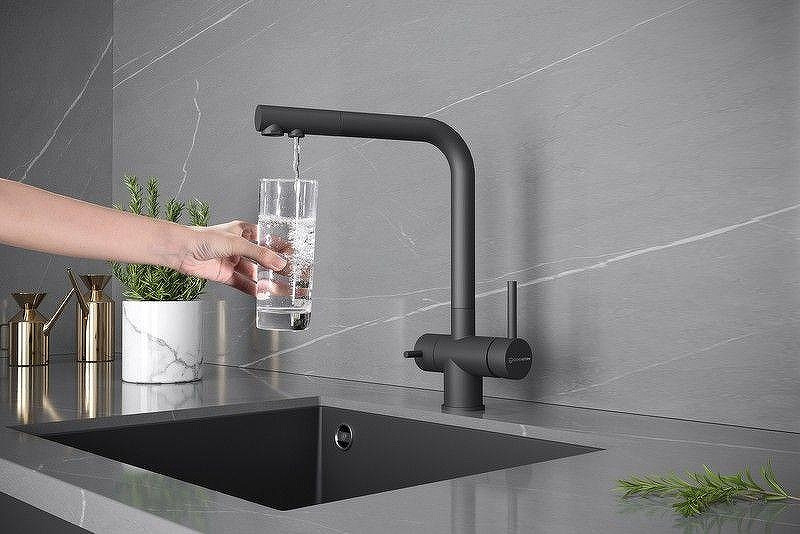 Смеситель для кухни KUCHENSTERN FOKUS-FS 401BL40 цвет Черный матовый