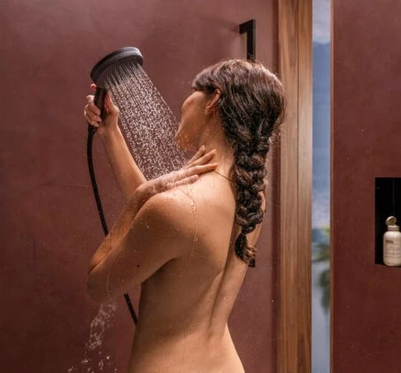 Душевой гарнитур Hansgrohe Alive Select S 24602670 цвет Черный матовый