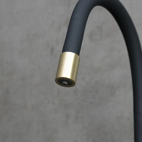 Смеситель для кухни Lemark Expert LM5083LGN-Black цвет Светлое золото Черный