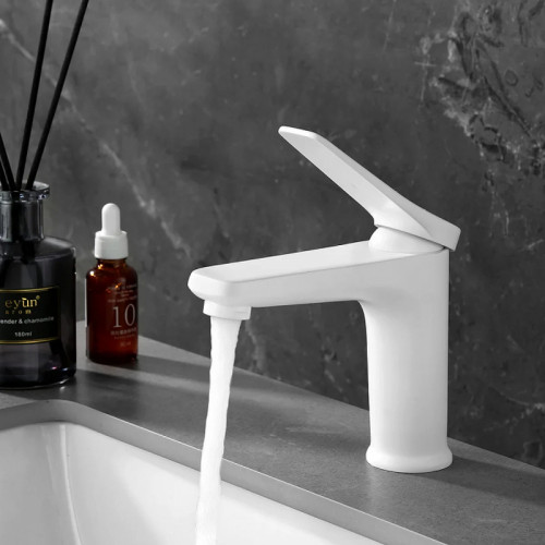 Смеситель для раковины Lemark Bronx LM3706MW цвет Белый матовый