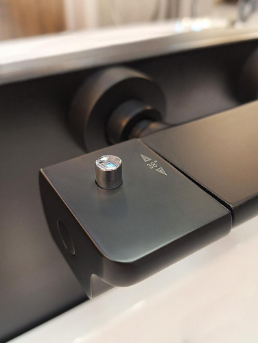 Смеситель для ванны AltroBagno Lamberto 0212 MB с термостатом цвет Черный матовый