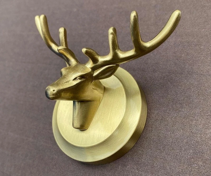Двойной крючок Bronze de Luxe Royal 81152 Олень Бронза