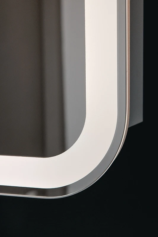 Зеркальный шкаф Silver Mirrors Фиджи 60-3 R LED-00002858 с подсветкой Белый МДФ / ЛДСП, стекло