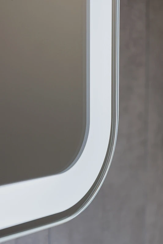 Зеркальный шкаф Silver Mirrors Фиджи Flip 60 LED-00002472 с подсветкой Белый МДФ / ЛДСП, стекло