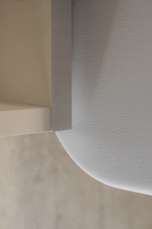 Зеркальный шкаф Silver Mirrors Фиджи Flip 60 LED-00002472 с подсветкой Белый МДФ / ЛДСП, стекло