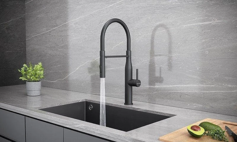 Смеситель для кухни KUCHENSTERN KERN-E 406BL40 цвет Черный матовый