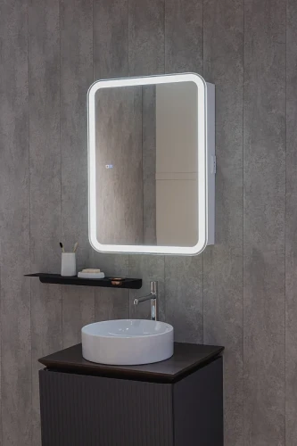 Зеркальный шкаф Silver Mirrors Фиджи-2 Flip 60 LED-00002679 с подсветкой Белый МДФ / ЛДСП, стекло
