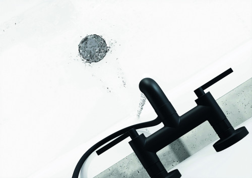 Смеситель для ванны Kludi Nova Fonte Puristic 205403915 Черный матовый латунь на стену