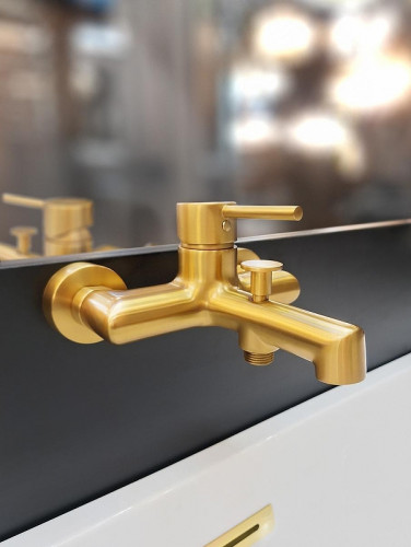Смеситель для ванны AltroBagno Metropoli 0219 OrSp цвет Золото матовое