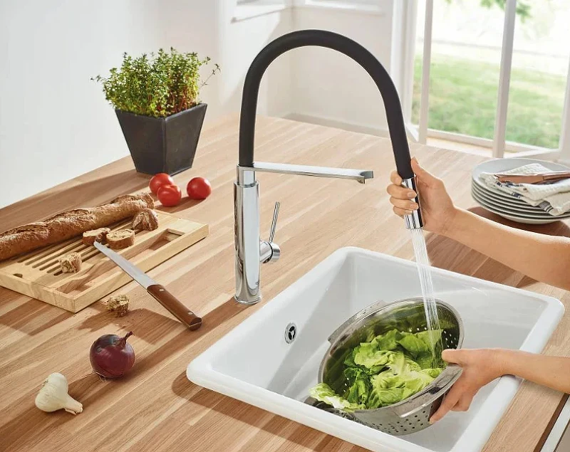 Смеситель для кухни Grohe Essence New 30294000 Хром Черный латунь