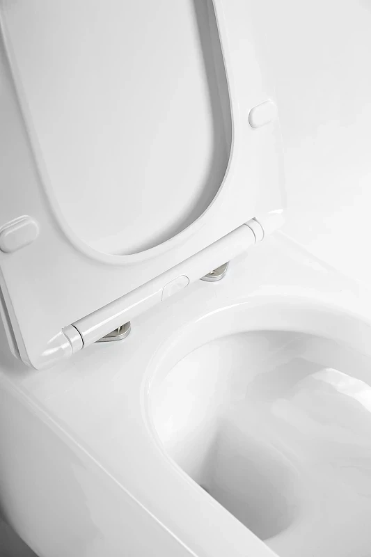 Унитаз BelBagno Veneto BB132CHR/BB132SC подвесной с сиденьем Микролифт фаянс подвесной