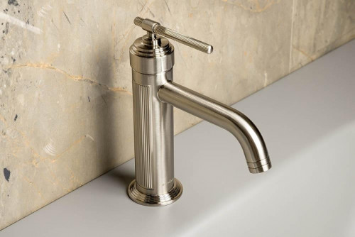 Смеситель для раковины Boheme Eterna 171-NB цвет Брашированный никель