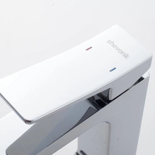 Смеситель для раковины Shevanik S4401 цвет Хром