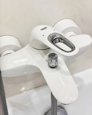 Смеситель для ванны Grohe Eurostyle 33591LS3 Белая луна латунь на стену