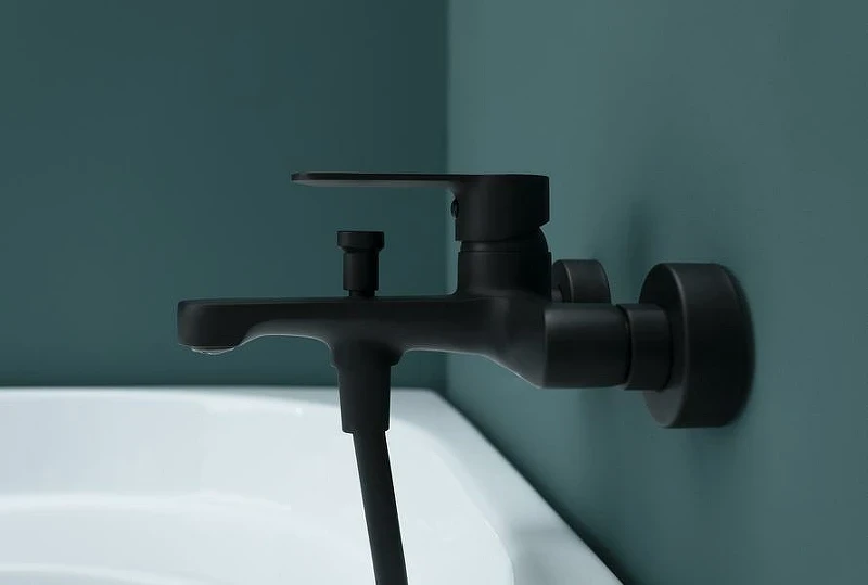 Смеситель для ванны Aquanet Passion AF300-20B 243295 Черный латунь на стену