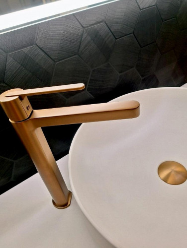 Смеситель для раковины AltroBagno Unione 010223 BC цвет Медь матовая