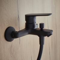 Смеситель для ванны Jacob Delafon Oscar E29844-BL Черный матовый латунь на стену
