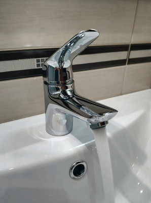 Смеситель для раковины Hansgrohe Novus 71021000 Хром латунь