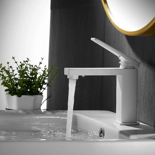 Смеситель для раковины Shevanik S6801C цвет Белый