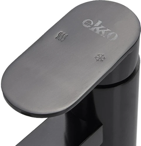 Смеситель для раковины Ekko E1081-8 Черный