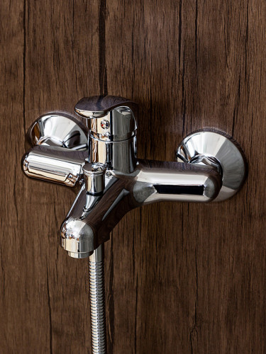 Смеситель для ванны Orange OneLife P01-611cr Хром нержавеющая сталь на стену