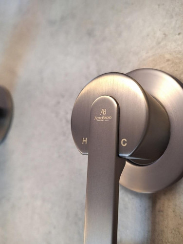 Смеситель для раковины AltroBagno Unione 010507 GM цвет Оружейная сталь