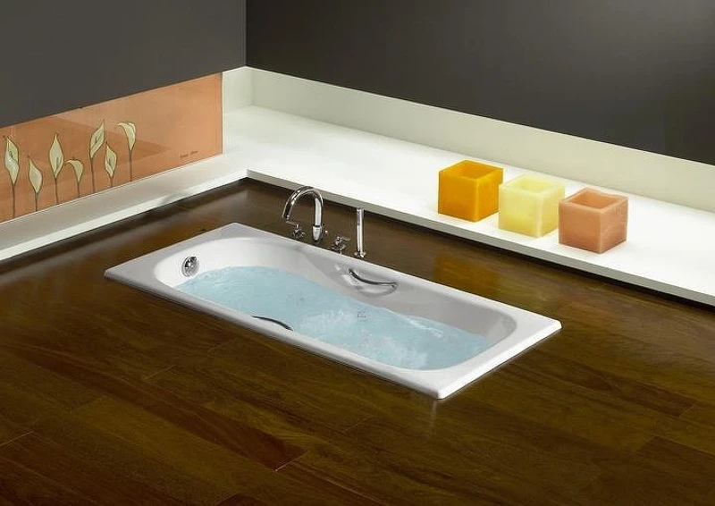 Чугунная ванна Roca Malibu 170x70 2333G0000 с отверстиями для ручек с антискользящим покрытием
