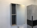 Зеркальный шкаф Comforty Франкфурт 60 00-00004331 Бетон светлый Черное матовое МДФ / ЛДСП, стекло