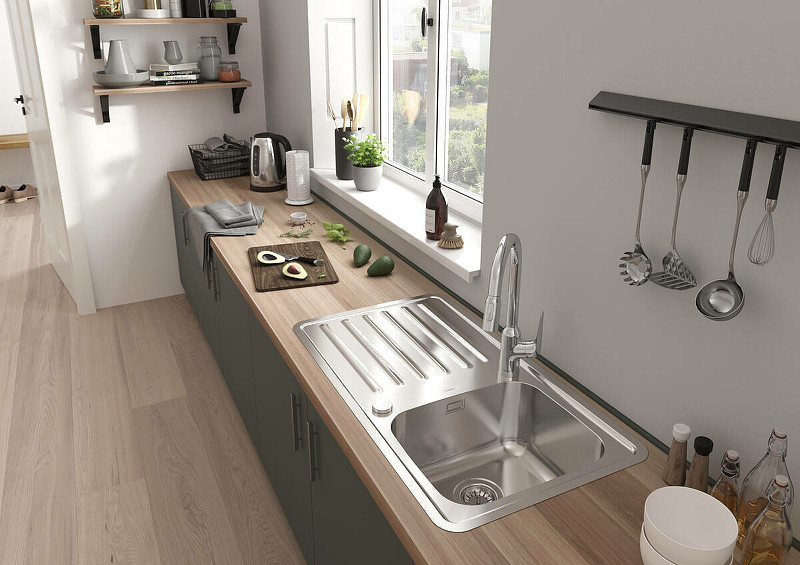 Смеситель для кухни Hansgrohe Focus M42 71800000 Хром латунь