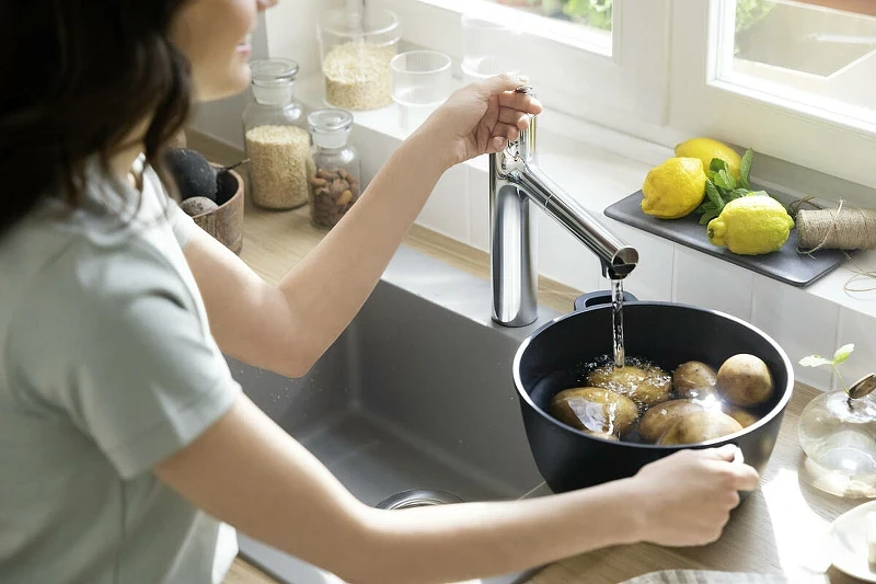 Смеситель для кухни Hansgrohe Zesis M33 74804670 Черный матовый
