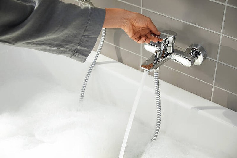 Смеситель для ванны Hansgrohe Rebris E 72450000 Хром латунь на стену