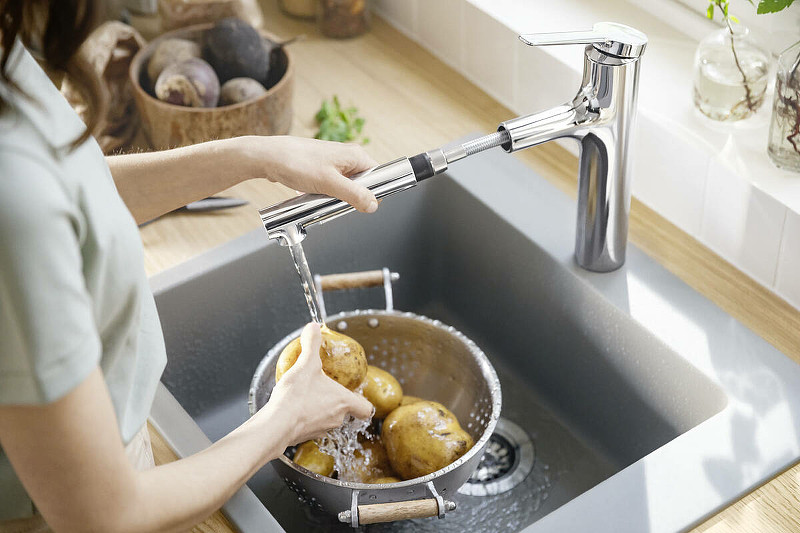 Смеситель для кухни Hansgrohe Zesis M33 74804000 Хром латунь