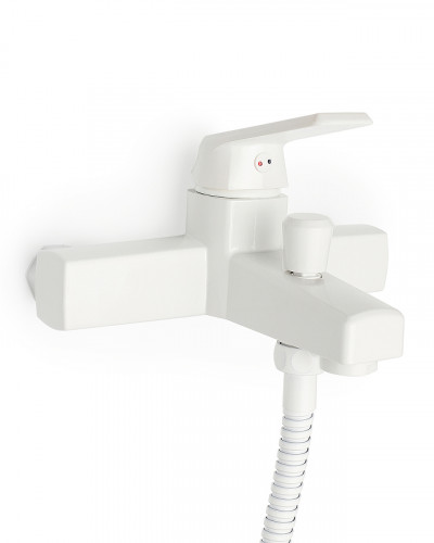 Смеситель для ванны Orange OneLife P02-300w Белый матовый