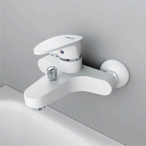 Смеситель для ванны Dorff Alpha D9010000WH Белый матовый