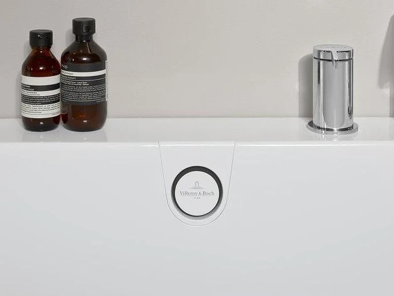 Квариловая ванна Villeroy&Boch Oberon 2.1 180x80 L UBQ180OBN9CL00VD01 цвет Альпийский белый