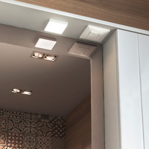 Зеркало со шкафом Vigo Diana 60 R z.DIA.60.R.El с подсветкой Белое МДФ / ЛДСП, стекло