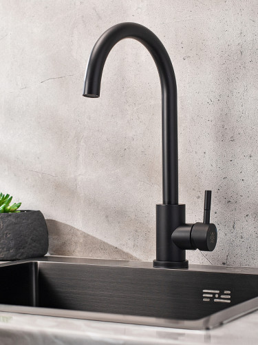 Смеситель для кухни Ростовская Мануфактура Сантехники SUS124BL-017F Черный матовый