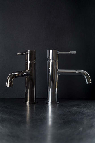 Смеситель для раковины Boheme Uno 461-SGM Оружейная сталь глянцевая латунь