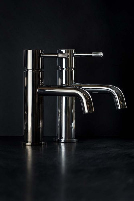 Смеситель для раковины Boheme Uno 461-SGM Оружейная сталь глянцевая латунь