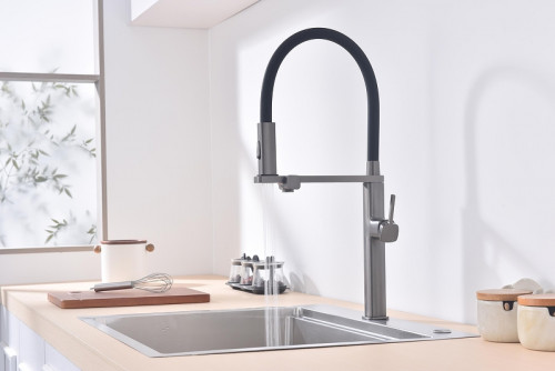 Смеситель для кухни Vincea VKF-119GM цвет Вороненая сталь