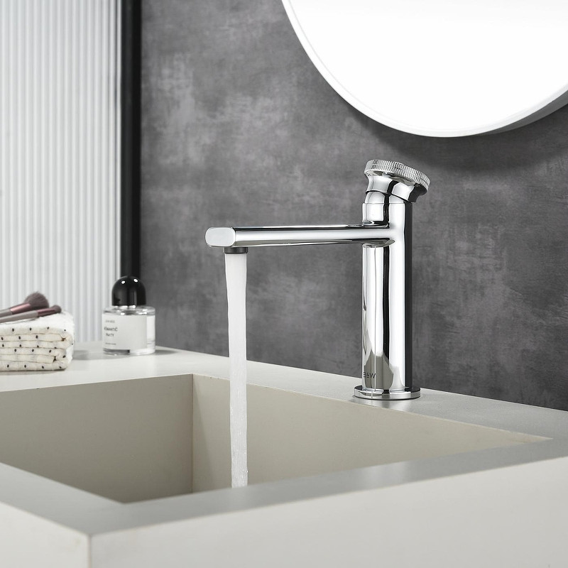 Смеситель для раковины Black&White Gravity GF-7107-С 7107C цвет Хром