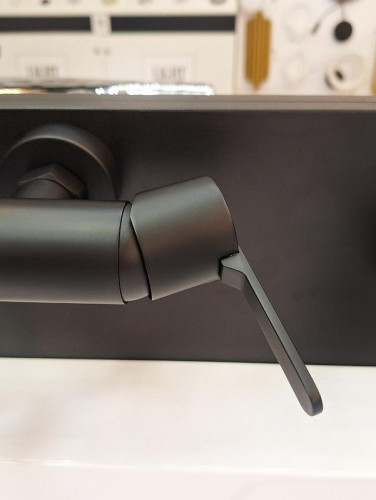 Смеситель для ванны AltroBagno Unione 0221 MB цвет Черный матовый