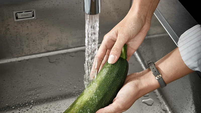 Смеситель для кухни Hansgrohe Zesis M33 74801000