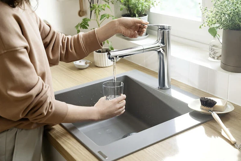 Смеситель для кухни Hansgrohe Zesis M33 74801000