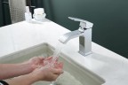 Смеситель для раковины Raglo R02.10 Хром